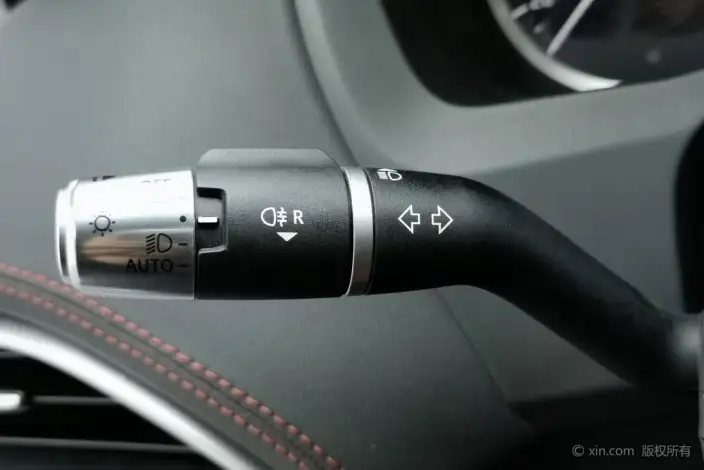 Jaguar XE L 2020 Model 2.0T 200PS R-DYNAMIC S Enterprising Sports Edition – фото 16