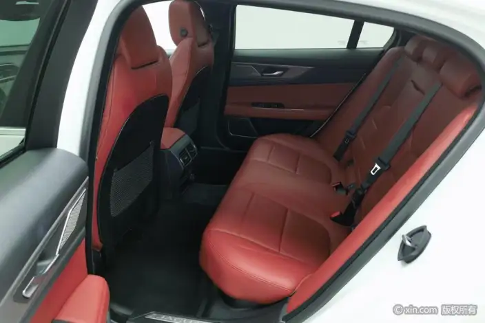 Jaguar XE L 2020 Model 2.0T 200PS R-DYNAMIC S Enterprising Sports Edition – фото 19