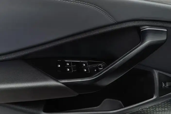 Volkswagen Sagitar 2023 Model 200TSI DSG Beyond Edition – фото 22
