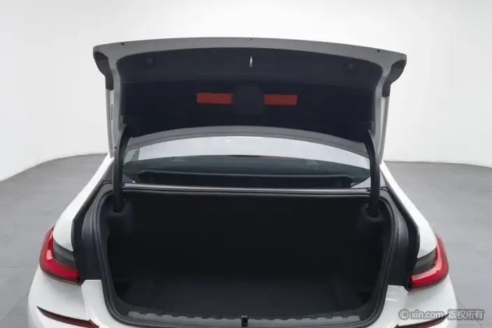 BMW 3 Series 2021 Model Facelift II 320Li M Sports Set – фото 23