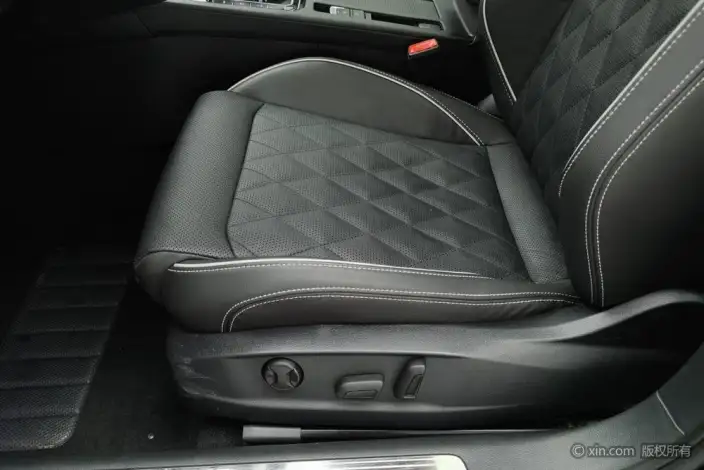 Volkswagen Magotan PHEV 2022 Model Luxury Model – фото 18
