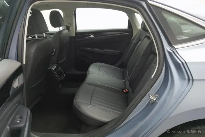 Volkswagen Passat 2023 Model Facelift 330TSI Elite Edition – фото 20