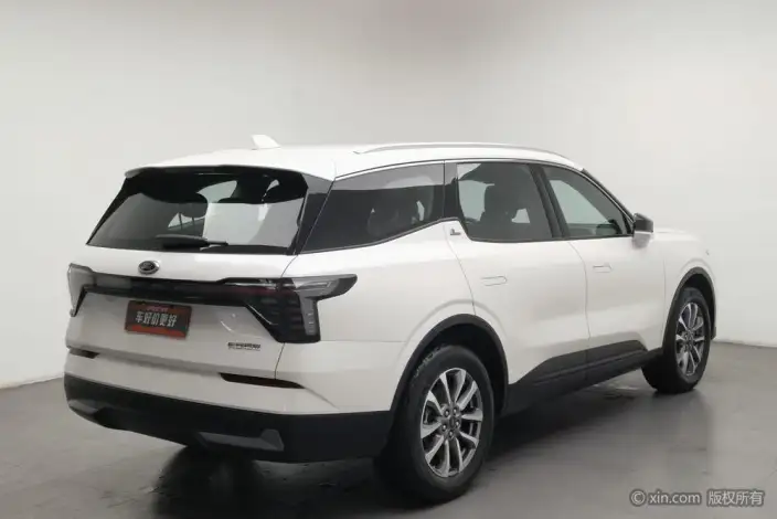 Ford Edge 2023 Model Ford Edge L 2.0T EcoBoost 2WD VII seat Luxury Model – фото 4