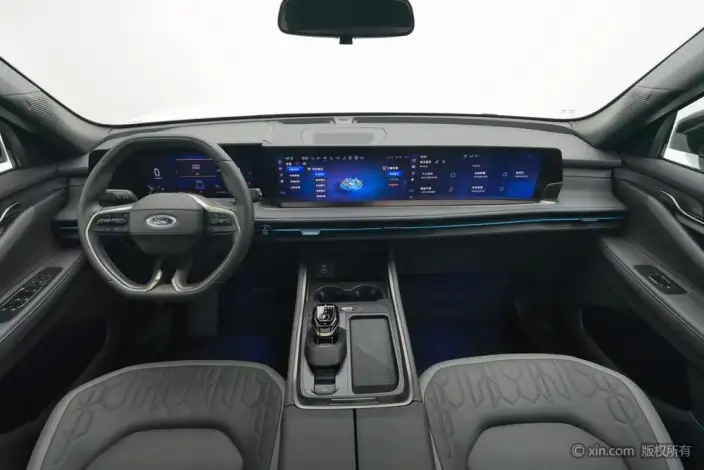 Ford Edge 2023 Model Ford Edge L 2.0T EcoBoost 2WD VII seat Luxury Model – фото 13