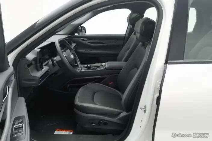 Ford Edge 2023 Model Ford Edge L 2.0T EcoBoost 2WD VII seat Luxury Model – фото 17