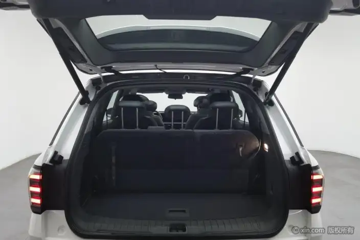 Ford Edge 2023 Model Ford Edge L 2.0T EcoBoost 2WD VII seat Luxury Model – фото 24