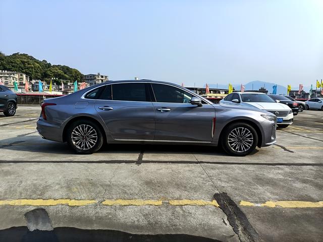 Hongqi H5 2023 1.5T DCT Smart Connect Flag Joy – фото 4