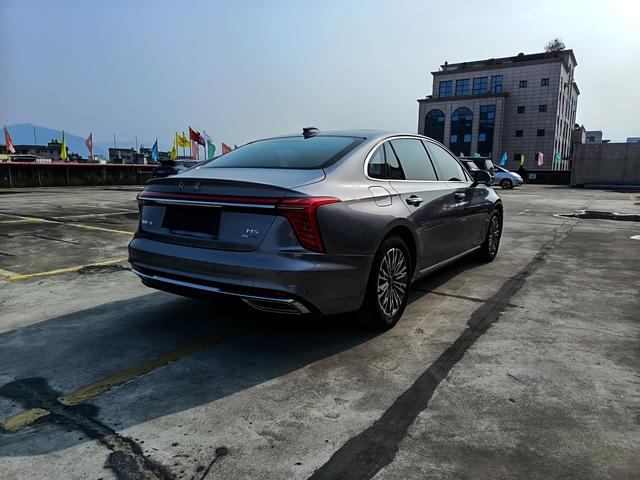 Hongqi H5 2023 1.5T DCT Smart Connect Flag Joy – фото 5