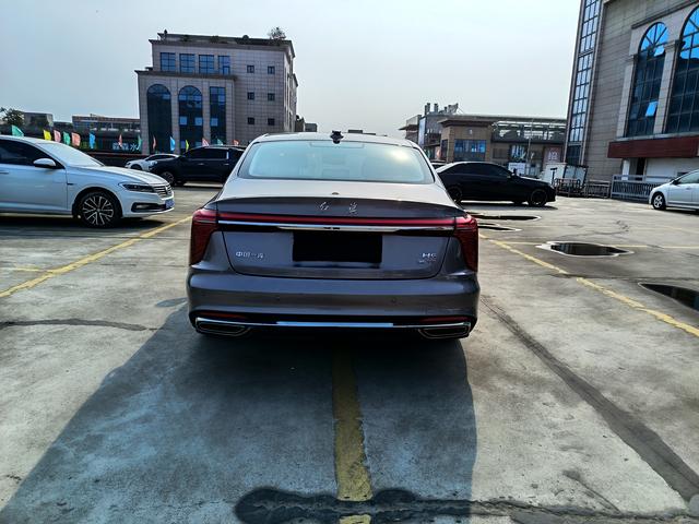 Hongqi H5 2023 1.5T DCT Smart Connect Flag Joy – фото 6