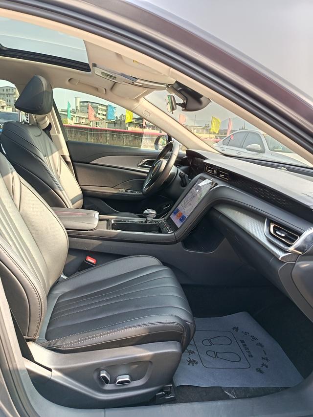 Hongqi H5 2023 1.5T DCT Smart Connect Flag Joy – фото 9