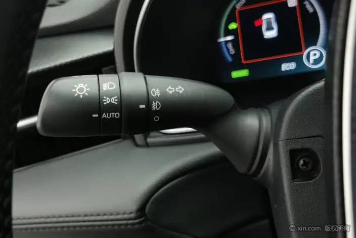 Toyota Avalon 2022 Model Hybrid 2.5L XLE Premium Edition – фото 16
