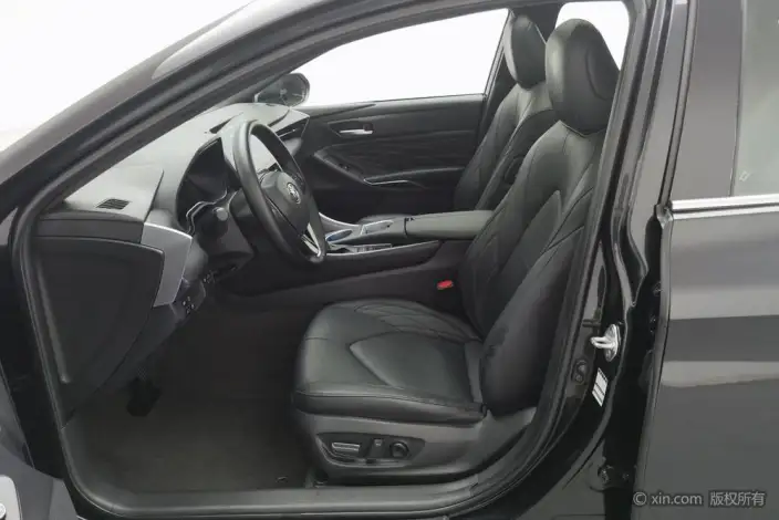 Toyota Avalon 2022 Model Hybrid 2.5L XLE Premium Edition – фото 17