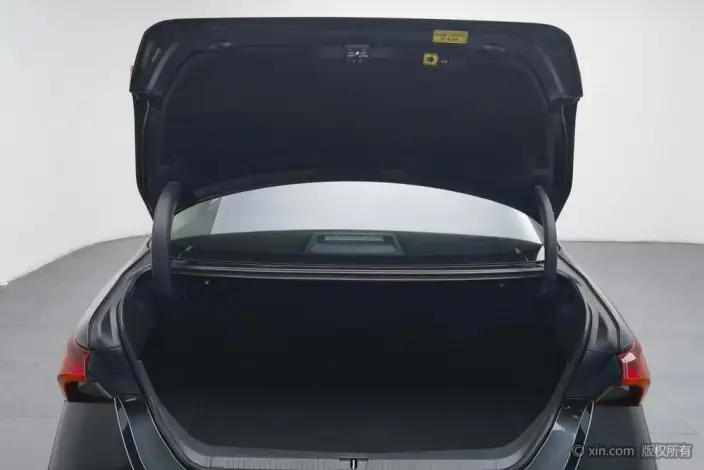 Toyota Avalon 2022 Model Hybrid 2.5L XLE Premium Edition – фото 23