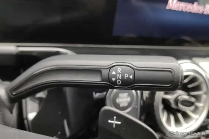 Mercedes-Benz GLA 2022 Model GLA 200 – фото 11