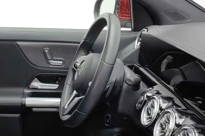 Mercedes-Benz GLA 2022 Model GLA 200 – фото 16