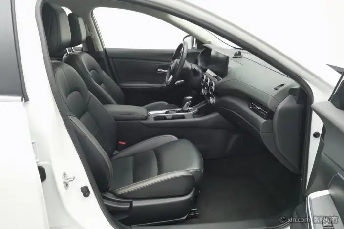 Nissan Sylphy 2023 Model 1.6L CVT Yuexiang Edition – фото 19