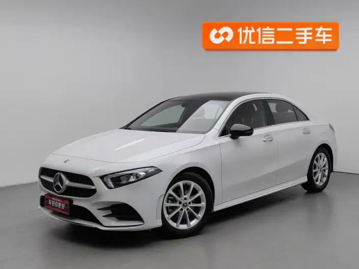 Mercedes-Benz A-class 2020 Model Facelift A 200 L Sports sedan Dynamic Model – фото 1