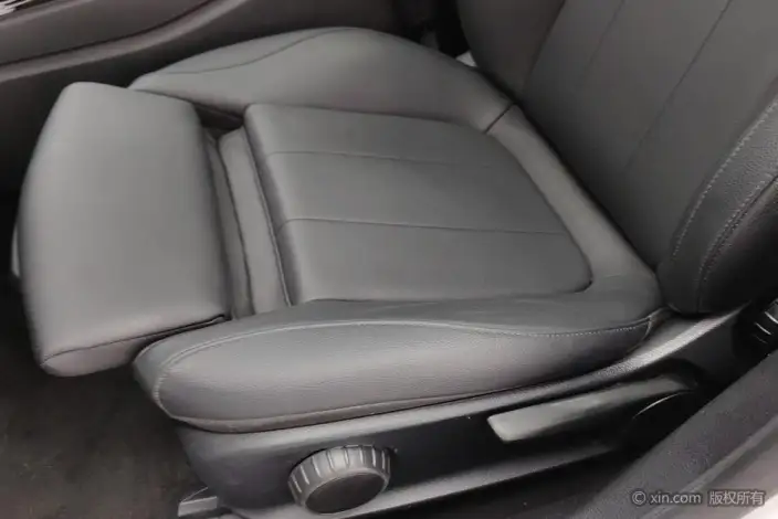 Mercedes-Benz A-class 2020 Model Facelift A 200 L Sports sedan Dynamic Model – фото 18