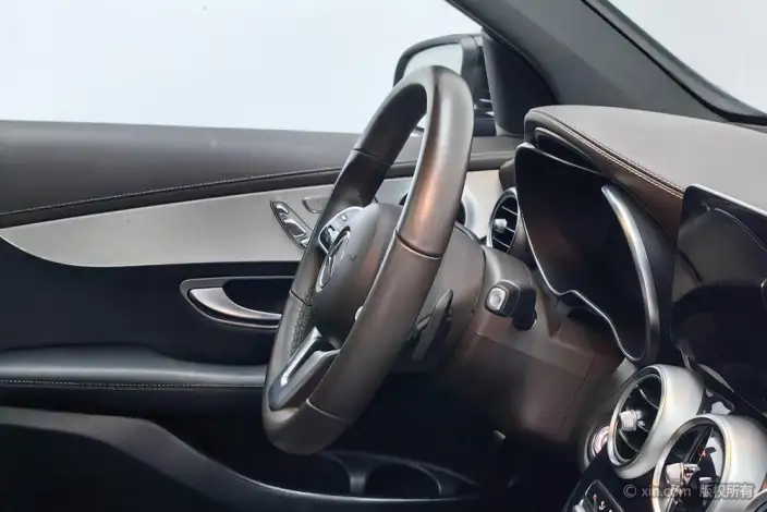 Mercedes-Benz GLC 2021 Model GLC 260 L 4MATIC Dynamic Model – фото 9
