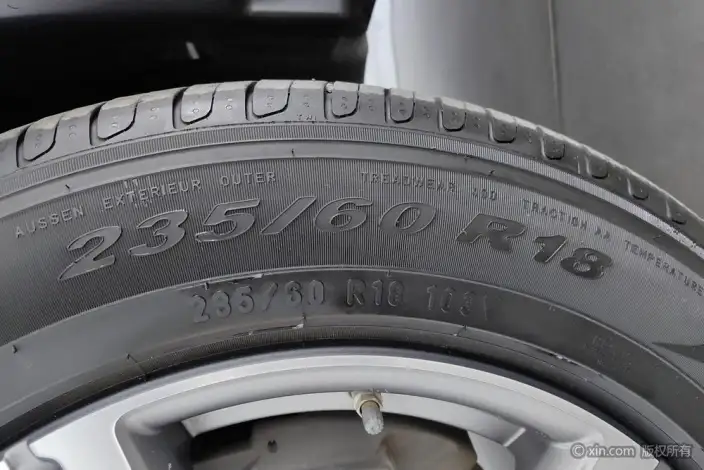 Mercedes-Benz GLC 2021 Model GLC 260 L 4MATIC Dynamic Model – фото 11