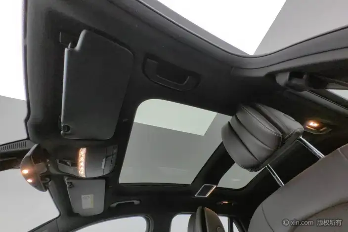 Mercedes-Benz GLC 2021 Model GLC 260 L 4MATIC Dynamic Model – фото 20