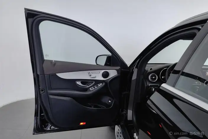 Mercedes-Benz GLC 2021 Model GLC 260 L 4MATIC Dynamic Model – фото 21