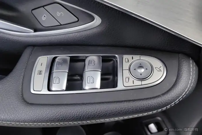 Mercedes-Benz GLC 2021 Model GLC 260 L 4MATIC Dynamic Model – фото 22