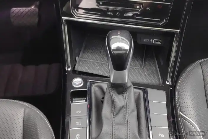 Volkswagen Passat 2023 Model Facelift 330TSI Starry sky Deluxe Edition – фото 15
