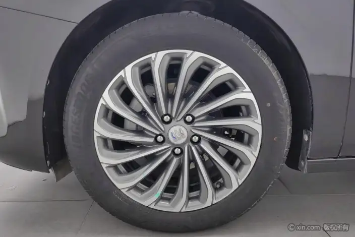Buick LaCrosse 2023 Model 28T Automatic Yue Zun Edition – фото 9