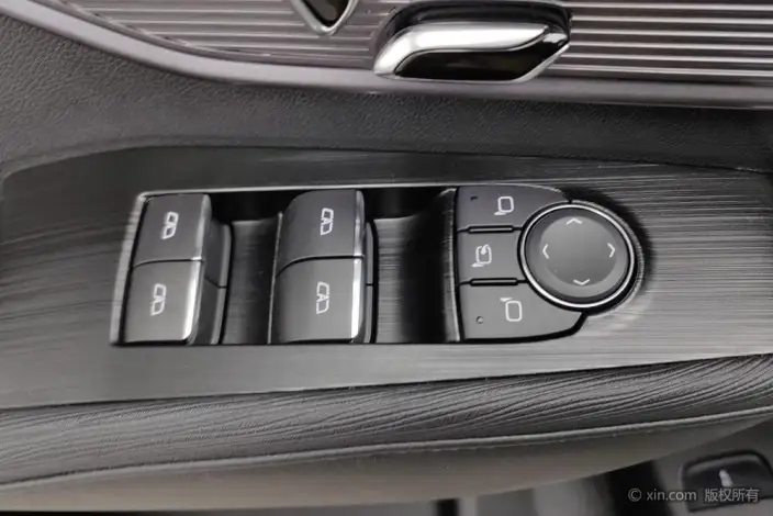 Buick LaCrosse 2023 Model 28T Automatic Yue Zun Edition – фото 23