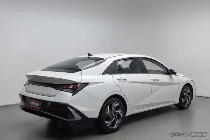 Hyundai Ioniq 2023 Model 1.5L CVT GLX Elite Edition – фото 4