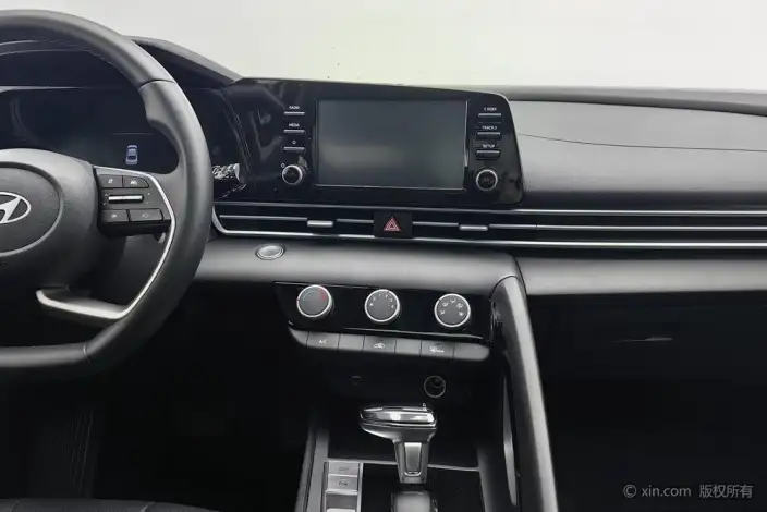 Hyundai Ioniq 2023 Model 1.5L CVT GLX Elite Edition – фото 10