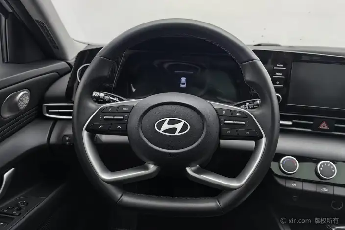 Hyundai Ioniq 2023 Model 1.5L CVT GLX Elite Edition – фото 14
