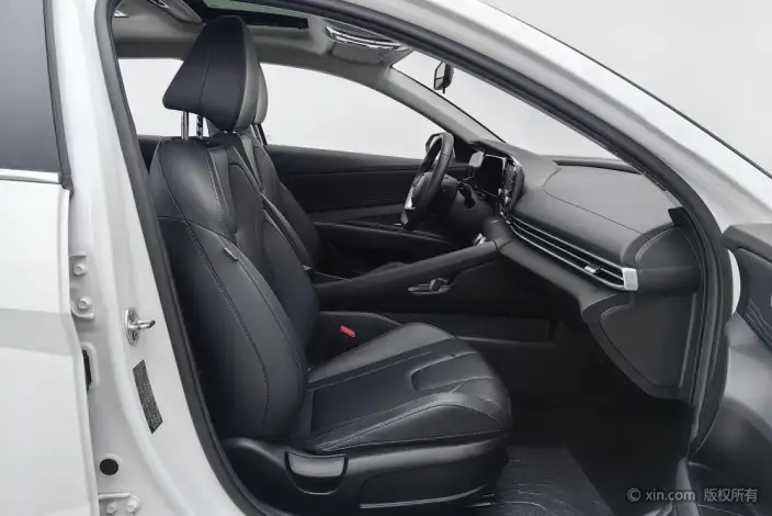Hyundai Ioniq 2023 Model 1.5L CVT GLX Elite Edition – фото 18