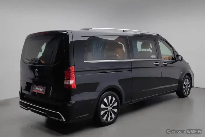 Viano 2023 Model 2.0T Elite Edition 7 seat – фото 4