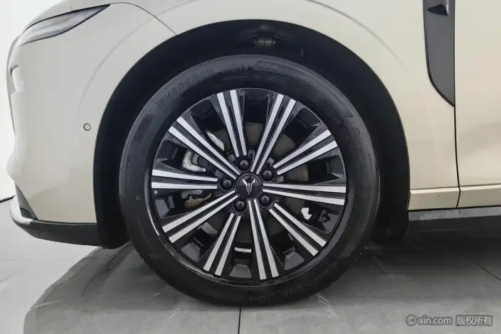 Voyah Pursuit L 2026 Model 4WD Max – фото 11