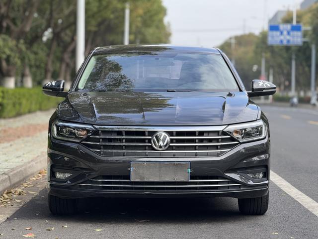 Volkswagen Sagitar 2021 280TSI DSG 30th Anniversary – фото 2
