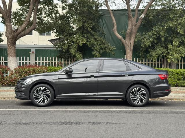 Volkswagen Sagitar 2021 280TSI DSG 30th Anniversary – фото 9