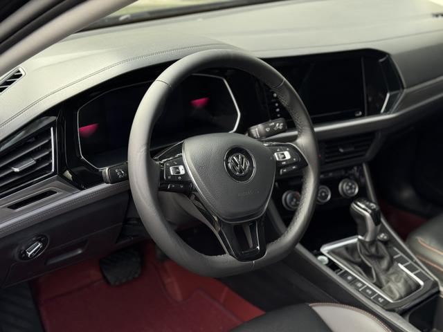 Volkswagen Sagitar 2021 280TSI DSG 30th Anniversary – фото 13