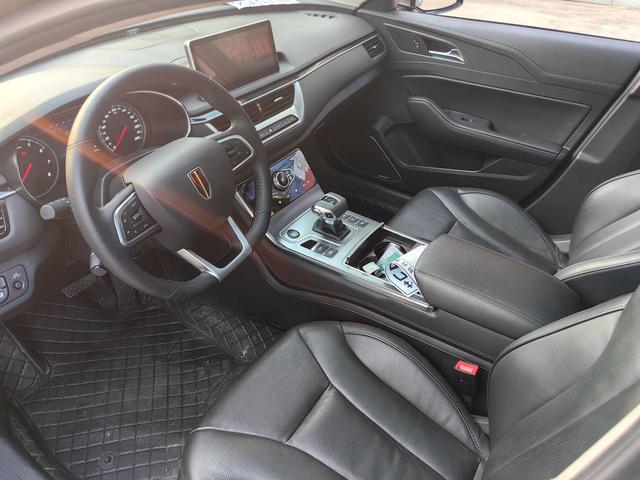 Hongqi H5 Classic 2022 Classic 1.8T Automatic Smartlink Flag Edition – фото 6