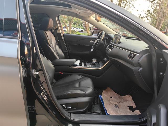 Hongqi H5 Classic 2022 Classic 1.8T Automatic Smartlink Flag Edition – фото 7