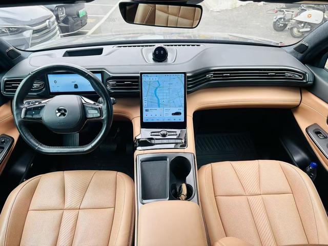 NIO ES8 2020 580km Signature 6-Seater – фото 4
