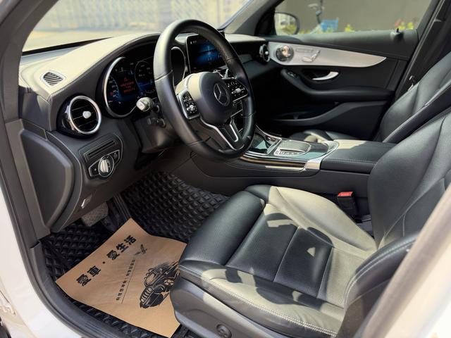 Mercedes-Benz GLC Coupe 2021 GLC 260 4MATIC Coupe Внедорожник – фото 4