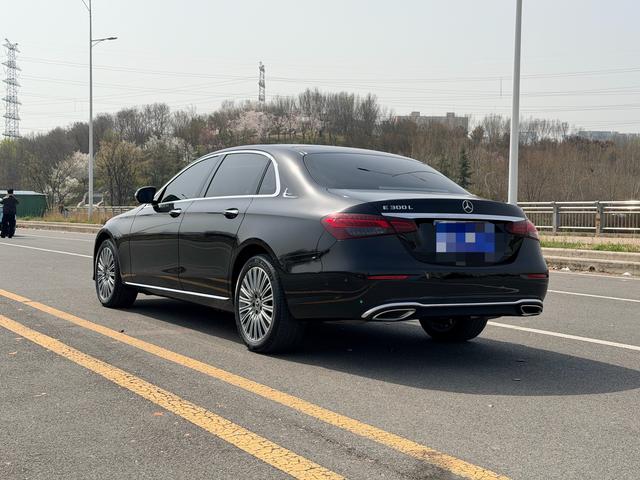 Mercedes-Benz E-Class 2023 E 300 L Fashion Sedan – фото 4