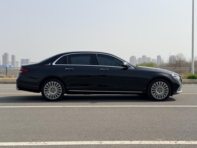 Mercedes-Benz E-Class 2023 E 300 L Fashion Sedan – фото 7