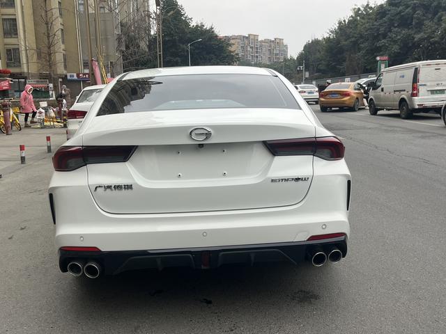 Qoros 3 2016 Sedan 1.6T Automatic Chic – фото 10