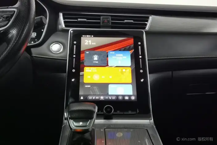 Roewe RX5 2020 Model PLUS 300TGI Automatic Ali Guo Trendy Ultimate Edition – фото 9