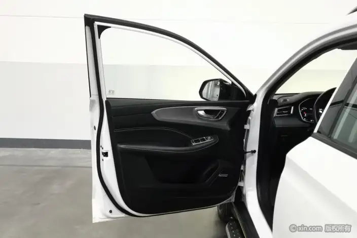 Roewe RX5 2020 Model PLUS 300TGI Automatic Ali Guo Trendy Ultimate Edition – фото 21