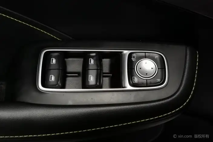 Roewe RX5 2020 Model PLUS 300TGI Automatic Ali Guo Trendy Ultimate Edition – фото 22