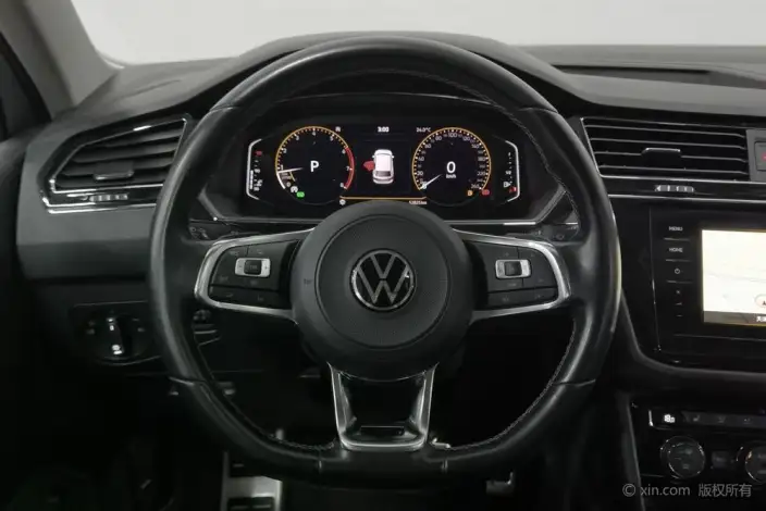 Volkswagen Tiguan L 2021 Model 330TSI Automatic 2WD R-Line Enjoy the version more – фото 17